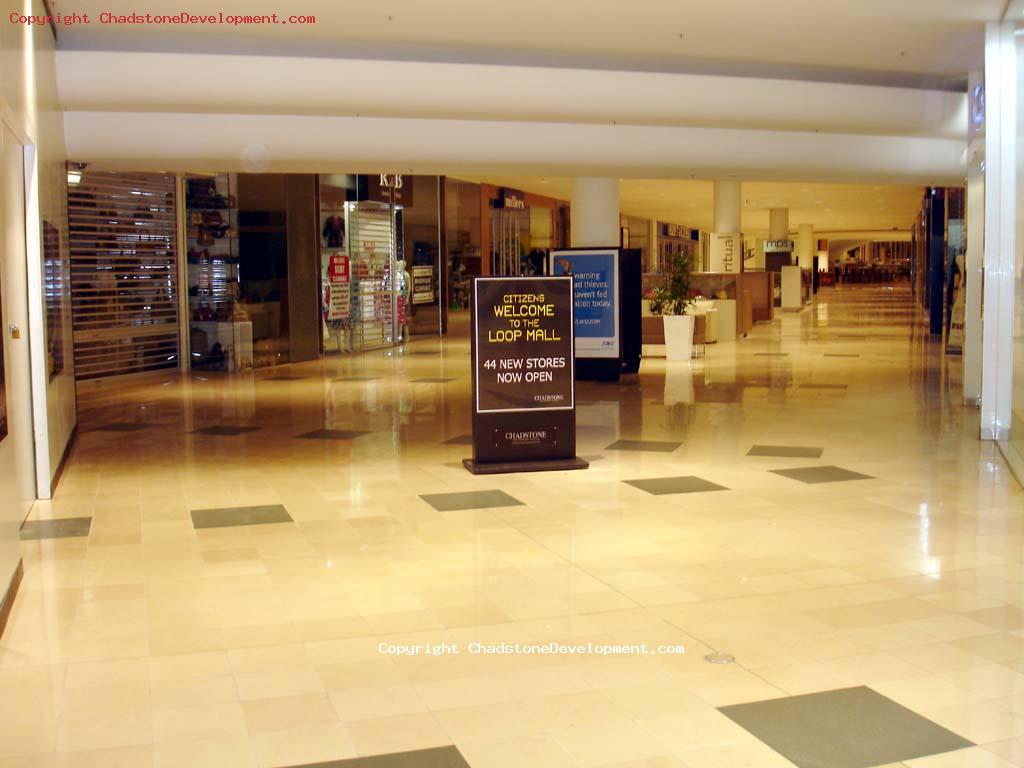 Loop mall with welcome sign - Chadstone Development Discussions