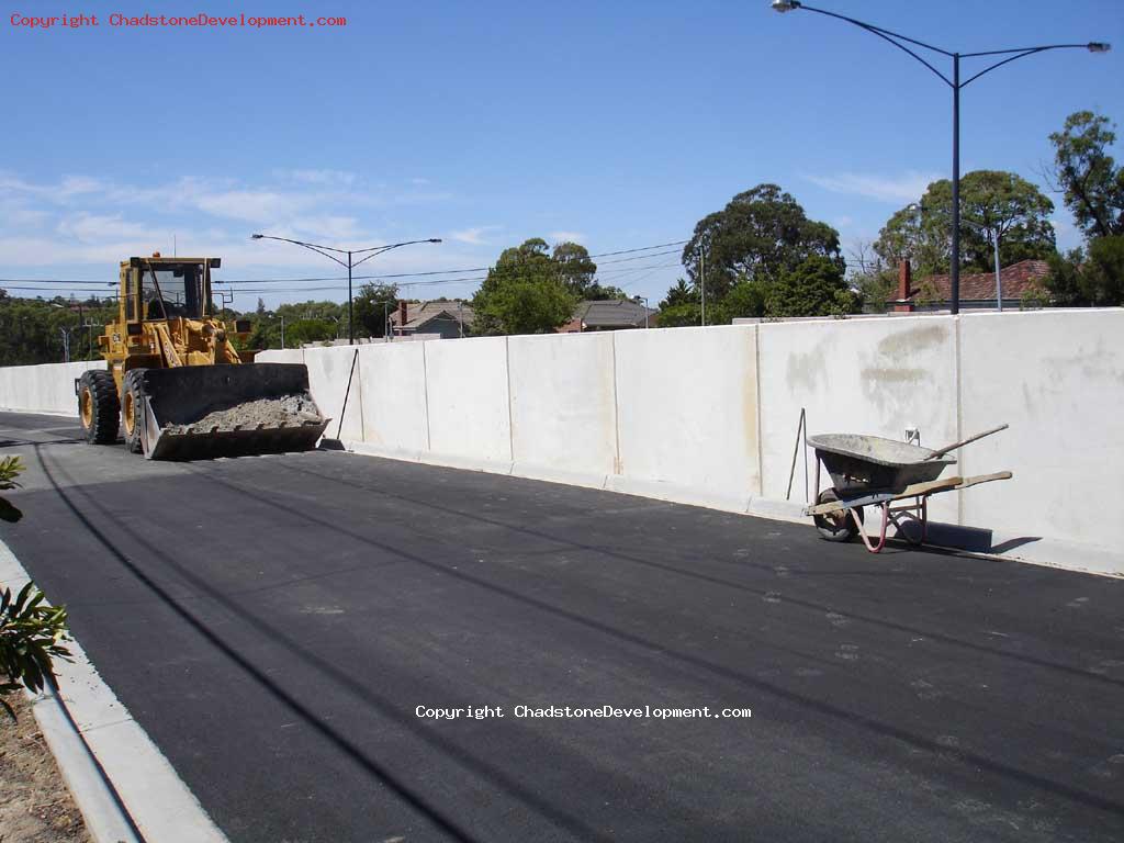 Graffiti cleaned off walls at Middle Rd service lane - Chadstone Development Discussions