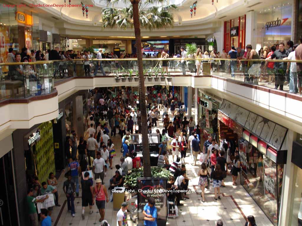 Chadstone is packed Boxing Day 2009 - Chadstone Development Discussions