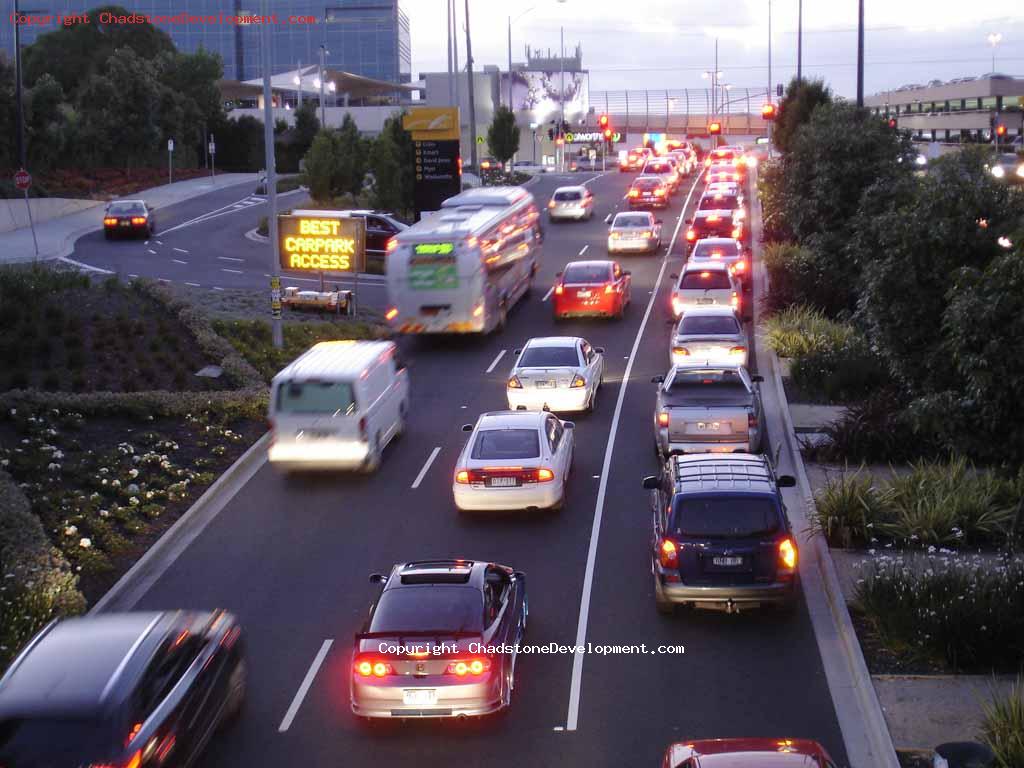 Long queues on Middle Rd on 23 Dec 2010 - Chadstone Development Discussions