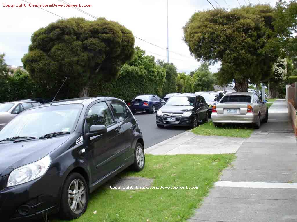 Illegally parked cars on Capon St, Boxing Day 2010 - Chadstone Development Discussions