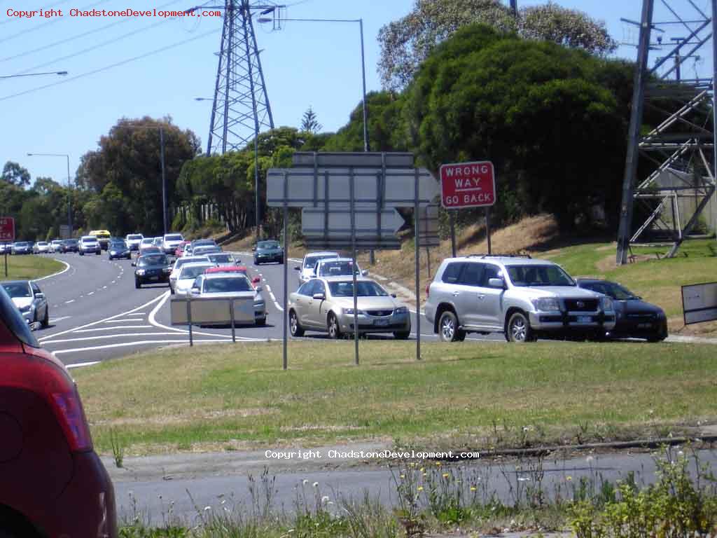 Queues on Monash Fwy exit to Warrigal Rd - Chadstone Development Discussions