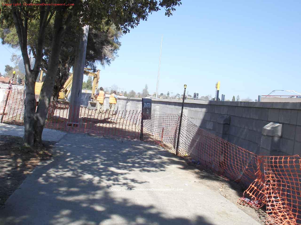 Capon St (North) privacy wall - Chadstone Development Discussions