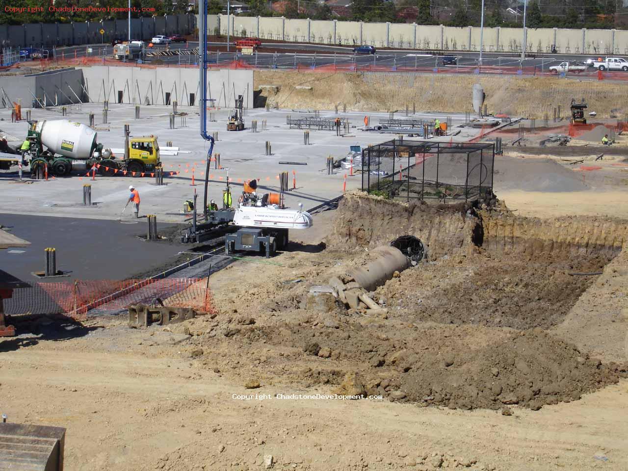 Old gas/water/sewerage cage still standing - Chadstone Development Discussions