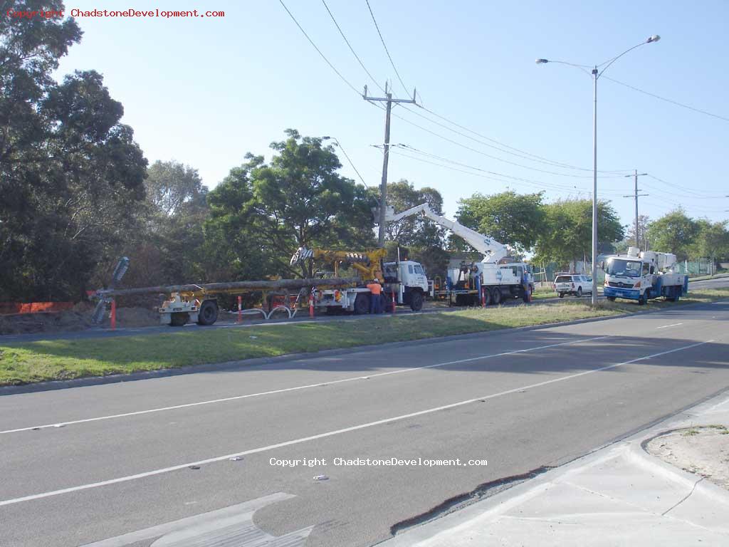 Theiss does some more early sunday morning work on power lines - Chadstone Development Discussions