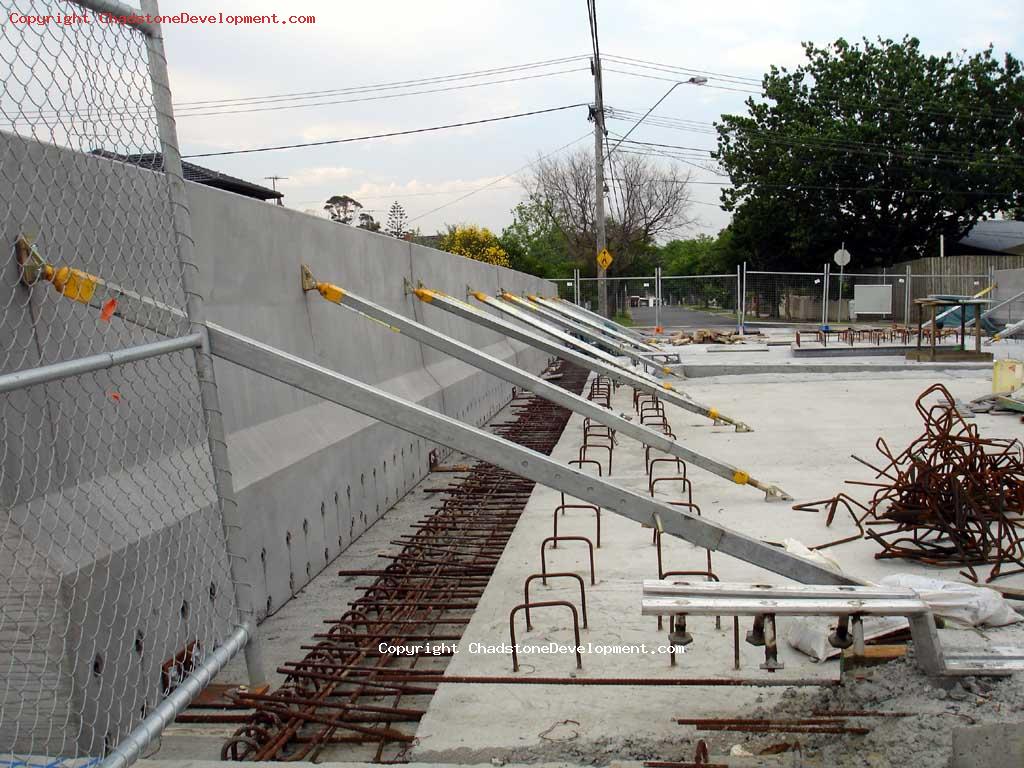 Temporary bridge side wall struts - Chadstone Development Discussions